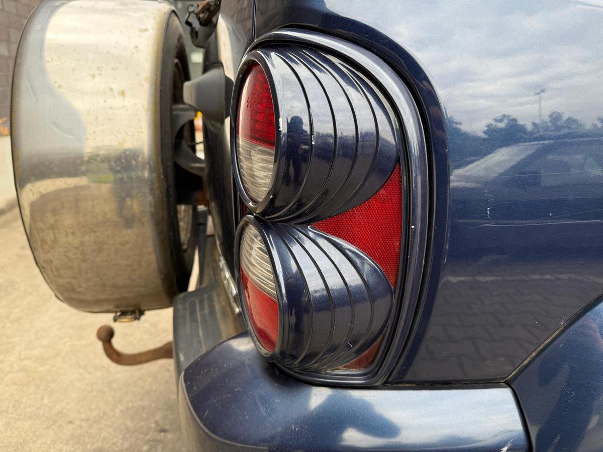 Jeep Cherokee KJ original Rücklicht Rückleuchte Heckleuchte rechts BJ06